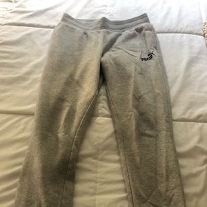 Puma gray sweatpants in great condition